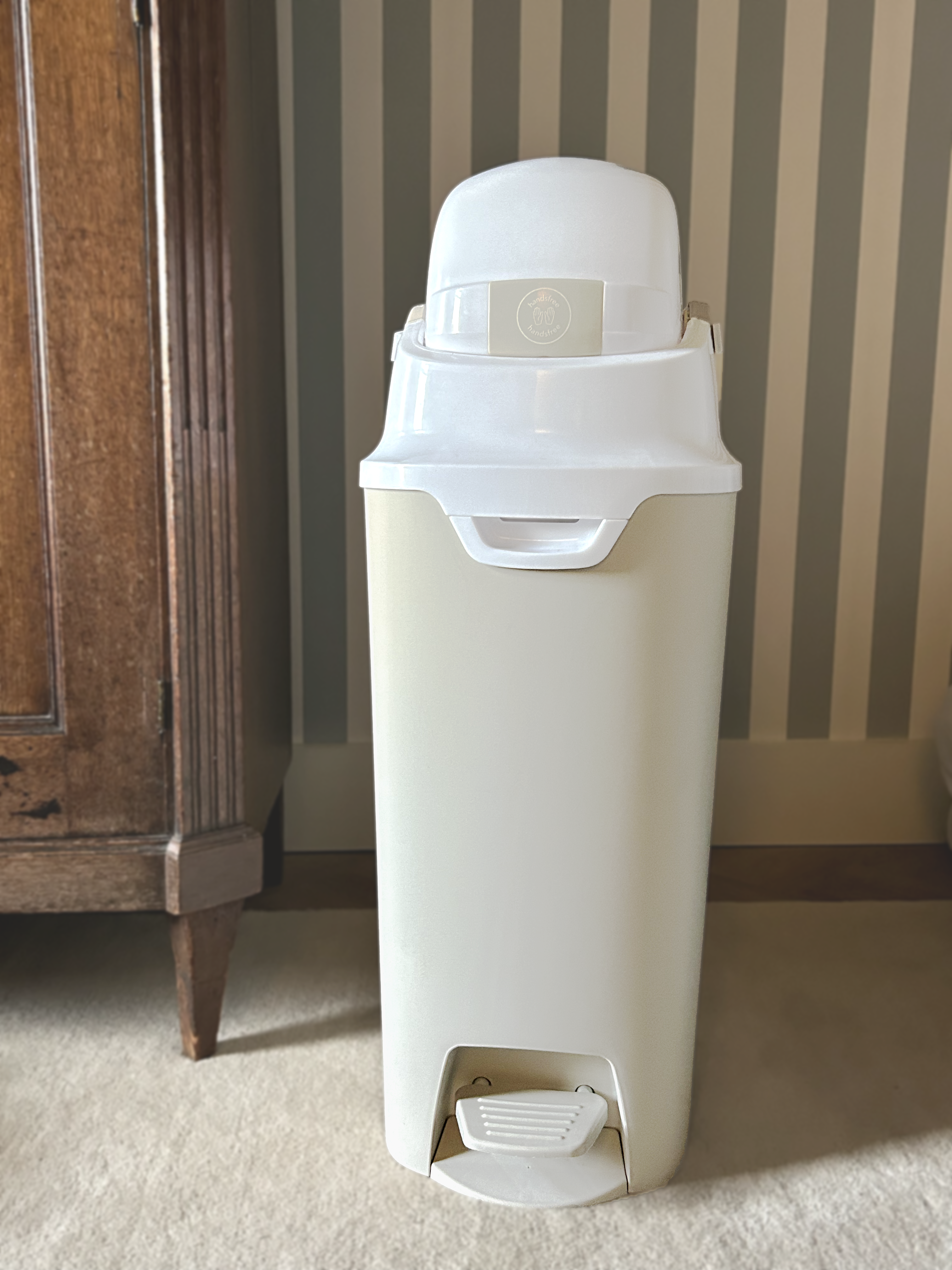 DiaperChamp ONE Handsfree Medium (Mains libres) - Sable argile (10 SACS ÉCO inclus gratuitement)
